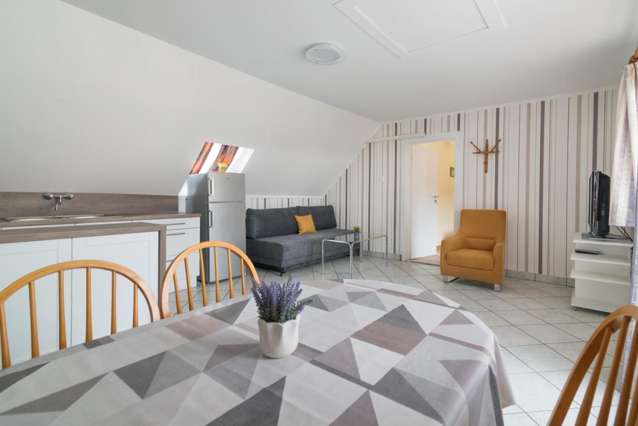 Nemes Apartmanhaz Heviz Bagian luar foto