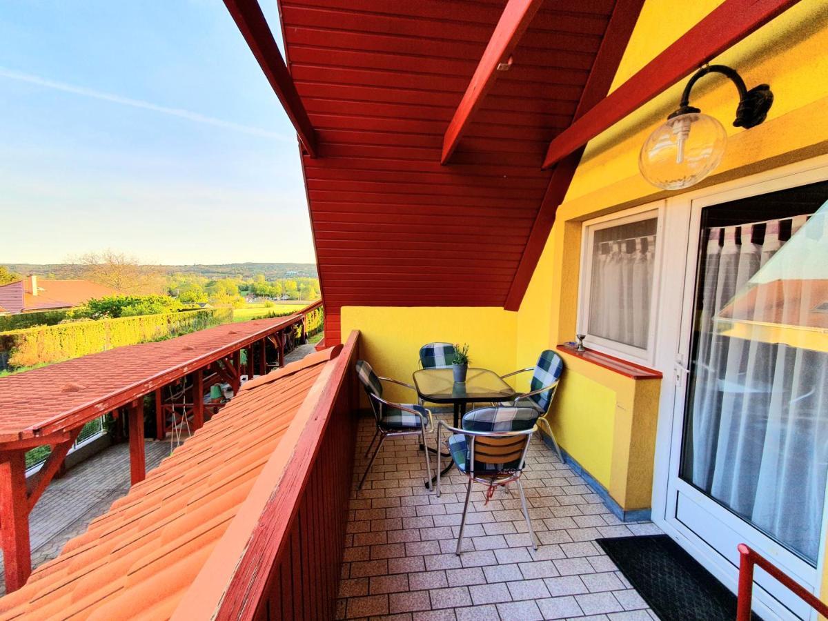 Nemes Apartmanhaz Heviz Bagian luar foto