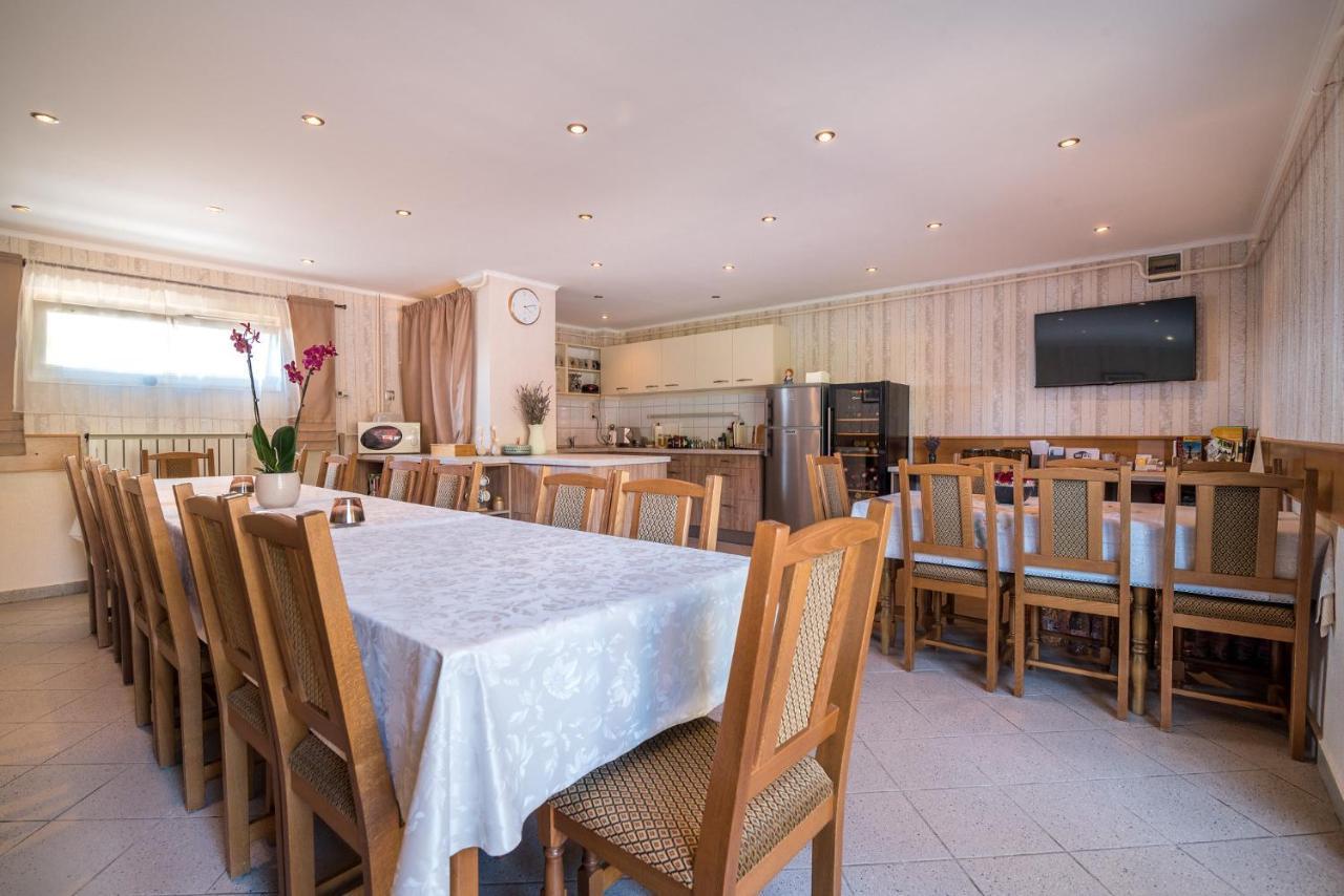 Nemes Apartmanhaz Heviz Bagian luar foto